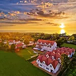 Bursztynowe Wzgorze Family Ośrodek wypoczynkowy